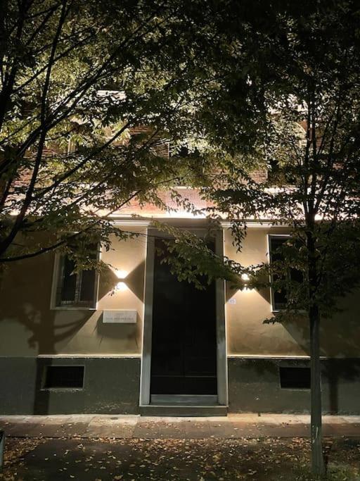 Cucchiari Suite 7B Modena Bagian luar foto